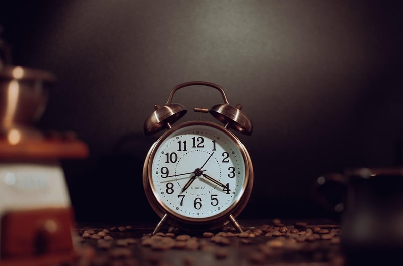 Quantum Tunneling Time Machine